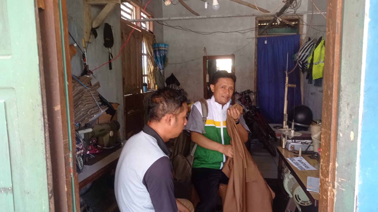 Konveksi Pak Sutarno: Menjahit Masa Depan Cilacap